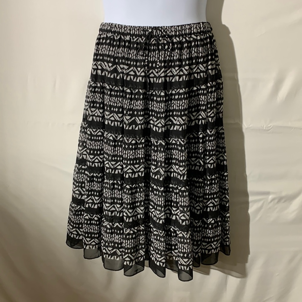 Womens Alfred Dunner maxi skirt size 14 black and white excellent condition